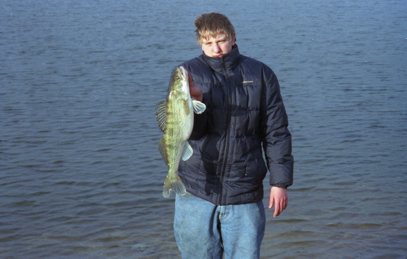 Zander beim Angeln im Rathsee bei Bentfeld