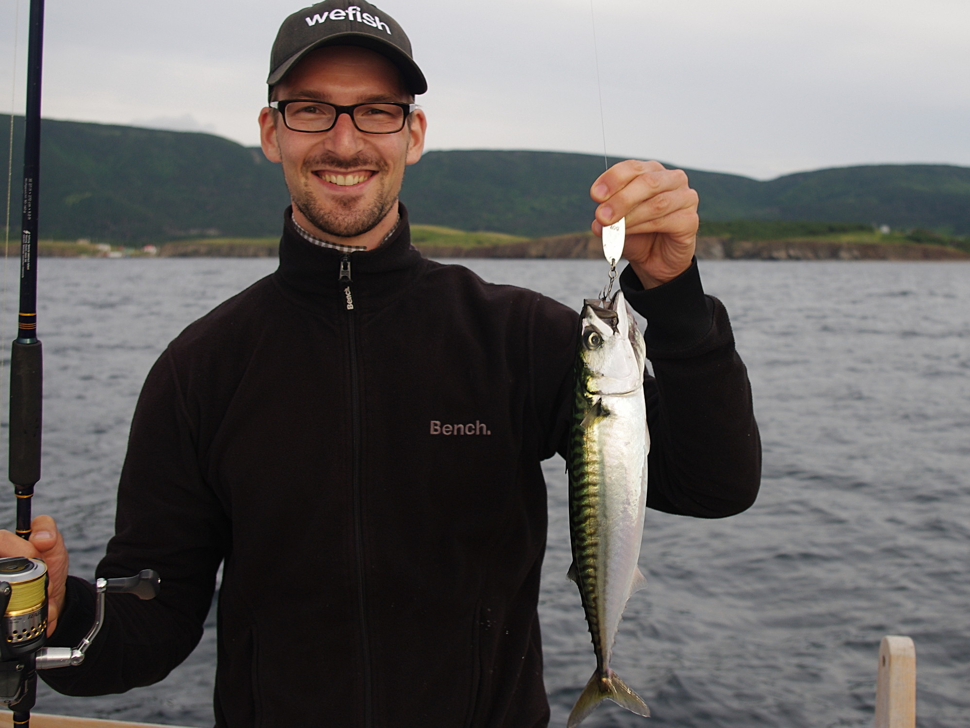 Kanada (Cape Breton) Makrele beim Angeln vom Boot